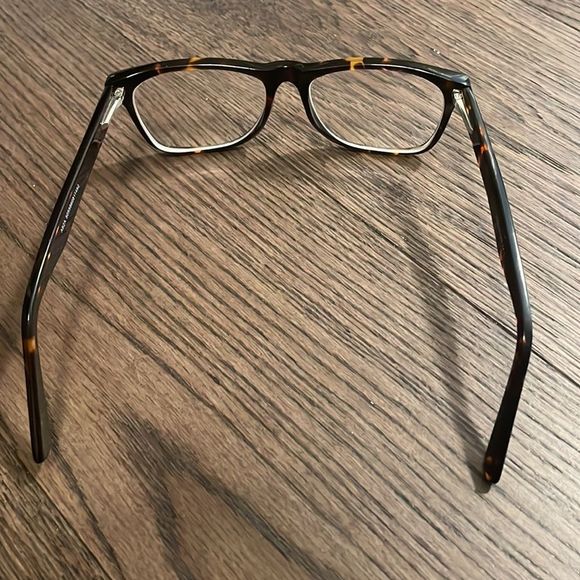 Prescription glasses - Picture 8 of 9